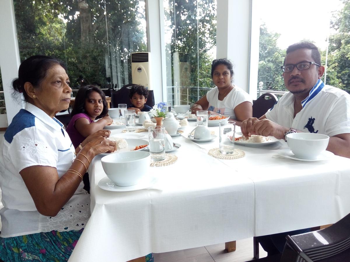 Ma Oya Retreat Pinnawala Pinnawala (Kegalle) Luaran gambar